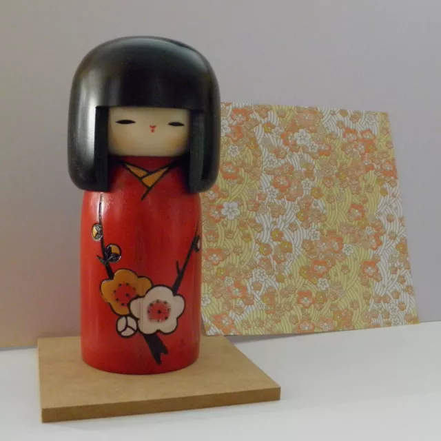 Linda muñeca de madera *** Poema de flores / Muñeca Kokeshi japonesa de...