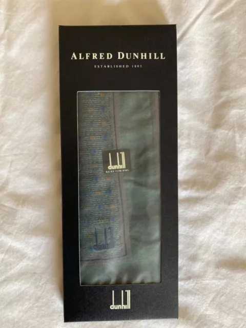 Fazzoletto in cotone in scatola Alfred Dunhill, motivo a punti verdi, 42 cm quadrato.