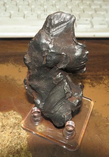 222 GM. Egypt Gebel Kamil Iron meteorite complete individual W/ STAND RARE .5#