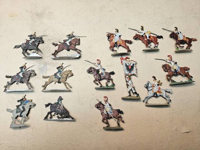 Plats d'étain - Flat tin - Zinnfiguren - 22 soldats français premier empire