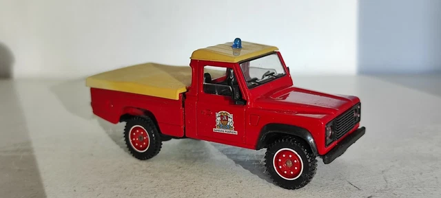 Solido 1/43 Land Rover Defender Pick Up Pompiers - Modifié, Très Bon état
