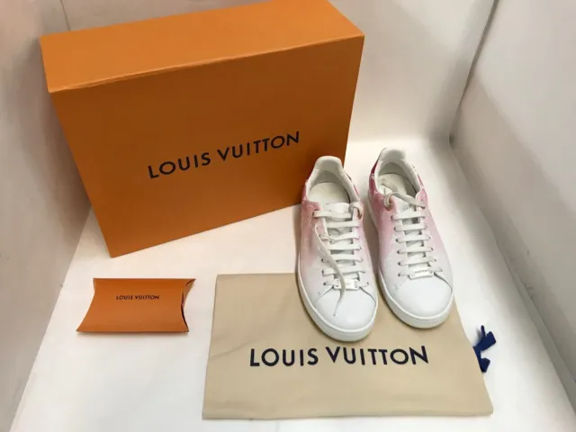 Louis Vuitton Frontrow sneaker crocodile embossed 7 LV or 8 US 41 EUR  MS0136 *