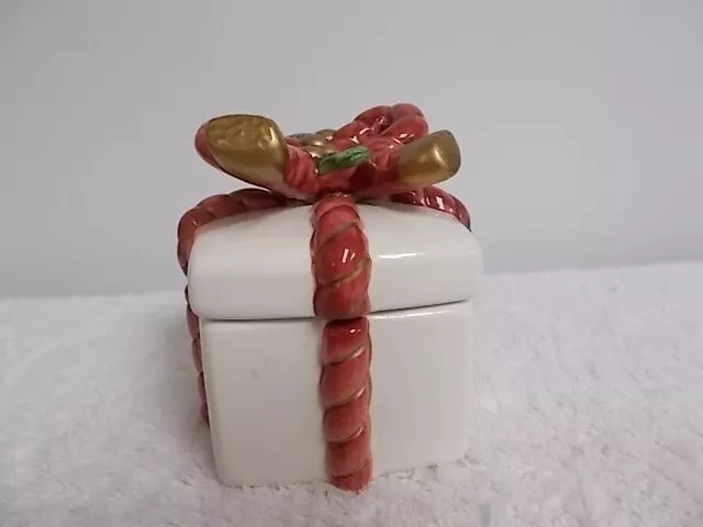 Vintage 1988 Fitz & Floyd Christmas Present Gift Ribbon Trinket Box Dish