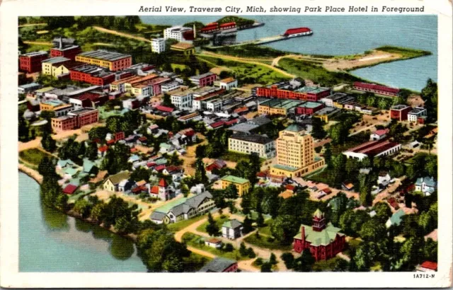 Postcard Aerial View Park Place Hotel & Traverse City Michigan MI 1944      R013