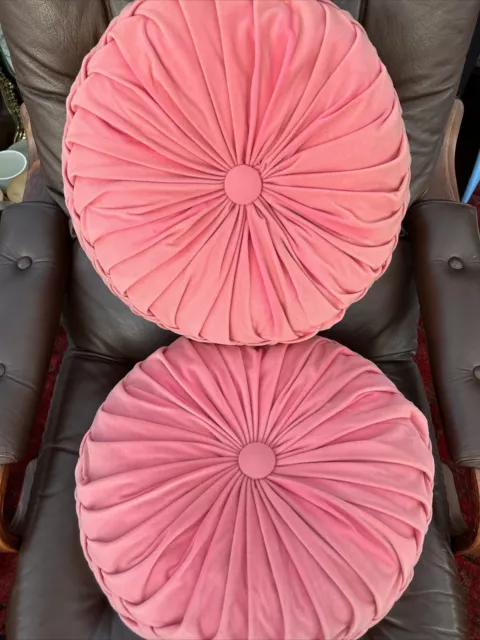 Round pinwheel best sale cushion