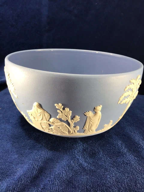 Vintage Wedgwood Jasper Ware White on Blue  Sacrifice Fruit Bowl neo classical 2