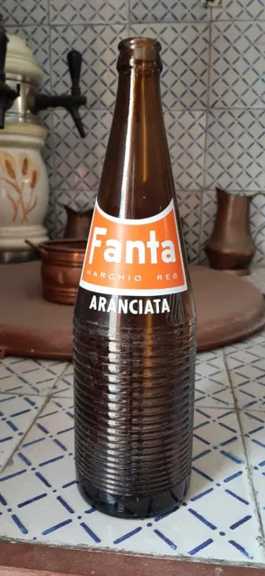 Bottiglia aranciata Fanta vuota vintage anni '60 '70