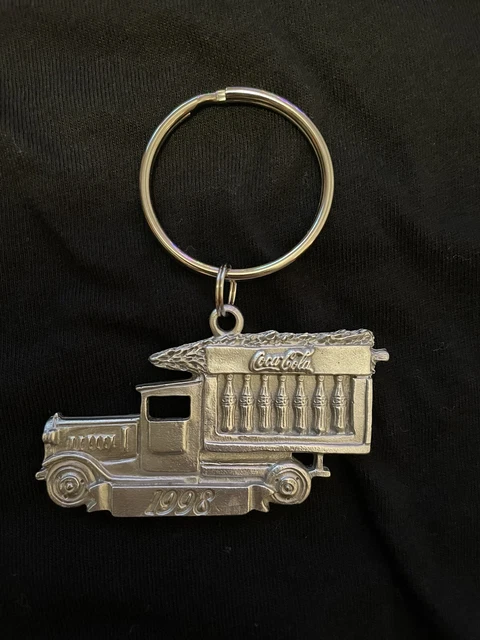 Coco-Cola 1998 Limited Pewter  Truck with Christmas tree Keychain