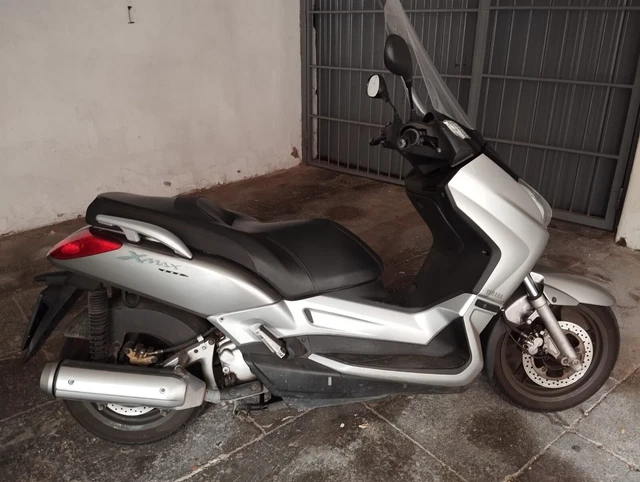 SCOOTER XMax YAMAHA 250 CC SCOOTER XMax YAMAHA 250 CC