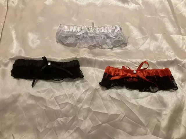 Joblot 35 X Garters , White, Black And Black And Red