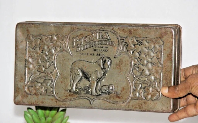 Caja de hojalata vacía ETONIA HANDKERCHIEFS vintage en relieve, IRLANDA 14036