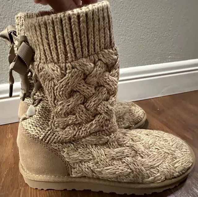 Ugg Isla Womens Sweater Knit Winter Bootie Beige Ribbon Lace 1008840 Size 7!