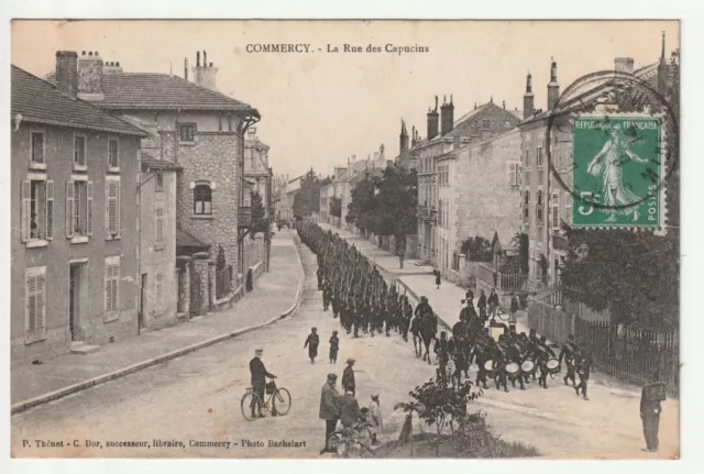 COMMERCY - Meuse - CPA 55 - Rue des Capucins - Military Parade