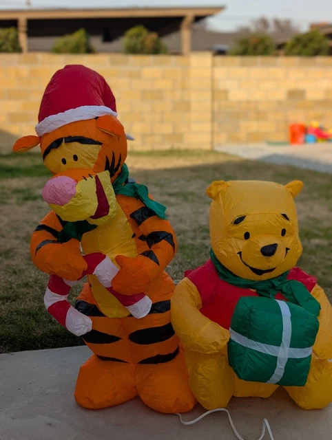 Inflatables Tigger GEMMY 2009 DISNEY Winnie the Pooh and Tigger 4 Ft Christmas Airblown ...