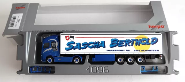 Herpa 952415 Volvo Gardinenplanen "Sascha Berthold" neu OVP