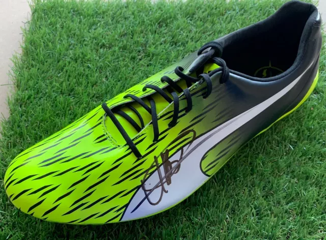 Usain Bolt Hand Signed Puma Gold Olympic Champion Running Spike Shoe.