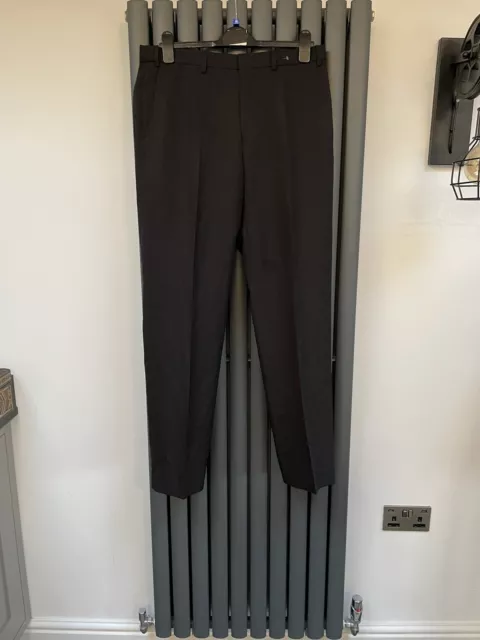 Bnwot new Marks & Spencer travel crease resistant trousers size 34" long 33" leg