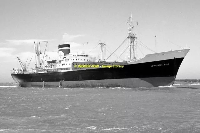 mc1849 - Blue Star Cargo Ship - Newcastle Star , built 1956 - photograph 6x4