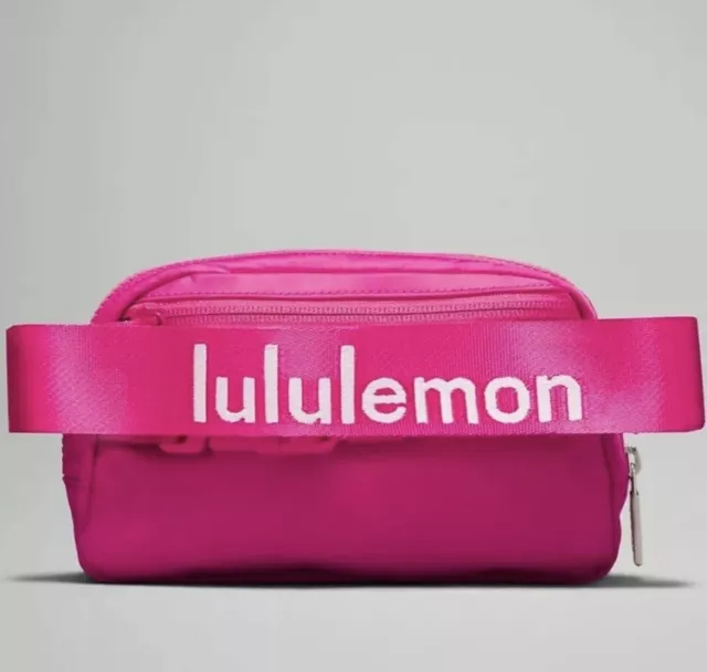 🍋 Lululemon 🍋 NWT Everywhere Belt Bag Sonic Pink