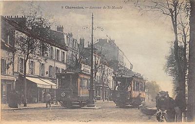 CPA 94 Charenton Avenue de saint mande (dos not divided) 2 tramways
