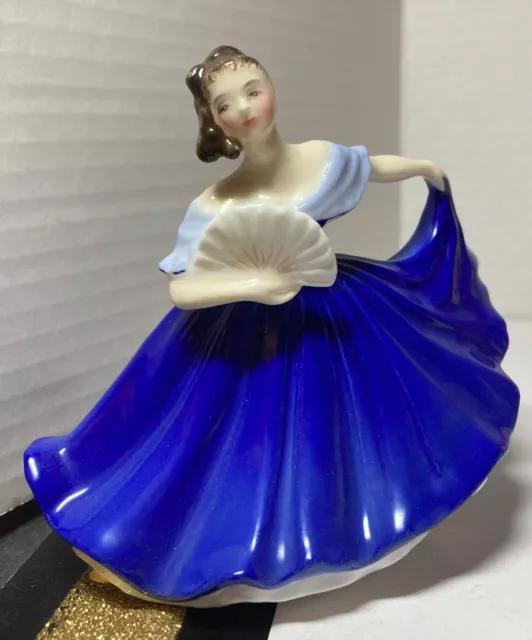 Vintage Royal Doulton Bone China Figurine "Elaine" Lady In Blue HN 3214 Figurine