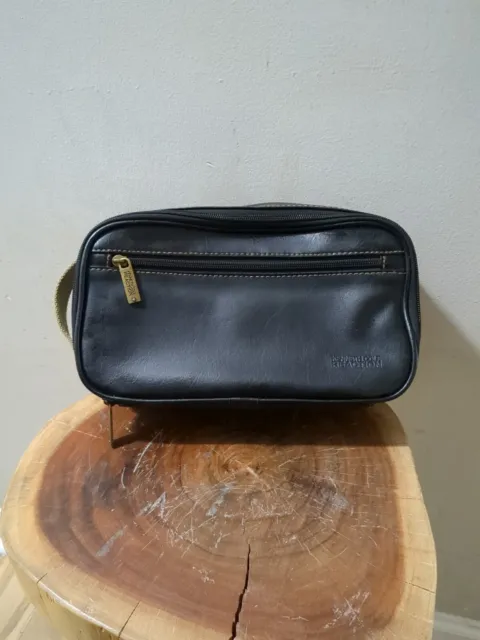 Kenneth Cole Reaction Dopp Kit Toiletry Cosmetic Black Faux Leather Bag