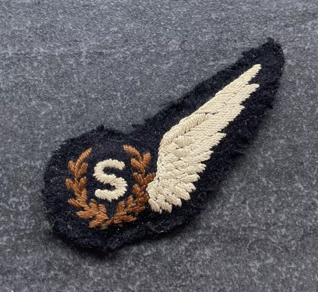 WW2 RAF Royal Air Force Signaller Wing Padded Cloth Badge