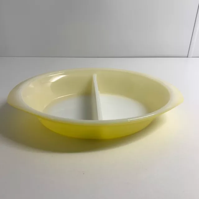 Agee Pyrex Oval Divided Casserole dish 1970 Vintage Bakeware yellow Australia