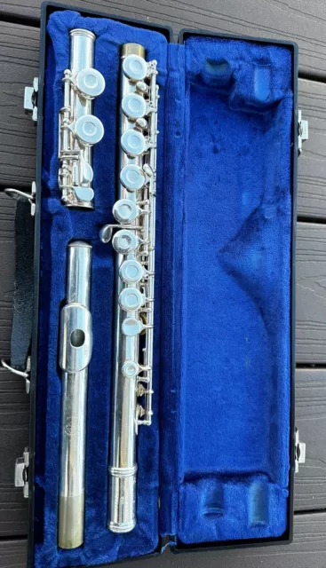 Gemeinhardt 2SP Silver-plated Flute and Hard Case Top Student Flute