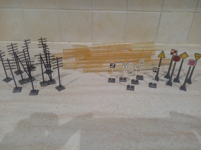 JOUEF HO lot maison scierie chapelle hangar maquette montée # 1057 gare