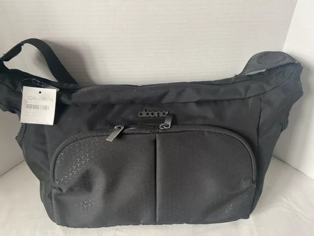 Doona Medium Essentials Diaper Bag in Nitro Black