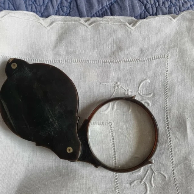 loupe ancienne pliable
