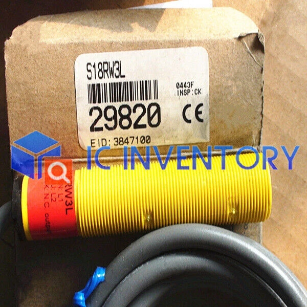1PCS Photoelectric Switch S18RW3L