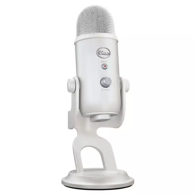 Blue Yeti 3-Capsule USB Condenser Microphone For Streaming Podcast Off White