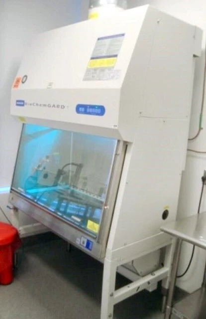 BAKER BIOCHEMGARD E3, BCG401, CLASS II, TYPE B2, 4' BIOSAFETY CABINET, Mfg. 2020