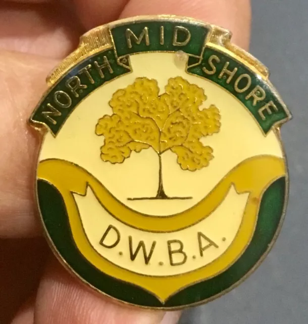 Mid North Shore District Women's Bowling Association Enamel Metal Badge A1