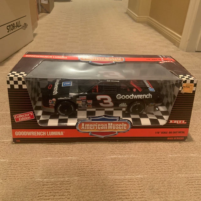 ERTL AMERICAN MUSCLE Goodwrench Lumina, Dale Earnhardt #3