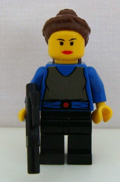 Lego Star Wars Padme Naberrie Minifigure With Blaster From Set 7131/7171