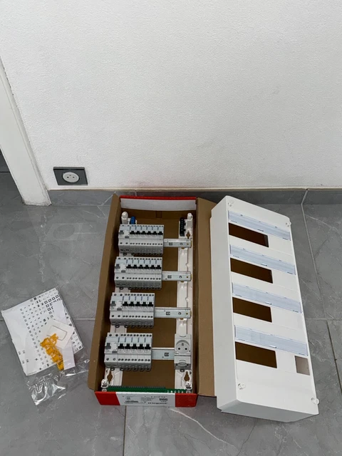 Tableau électrique LEGRAND 4 rangées 13 modules Drivia - 401214