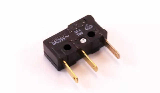 Omron SS-5T SPDT-NO/NC Pin Plunger Microswitch, 5 A @ 125 V ac (Pack of 2)