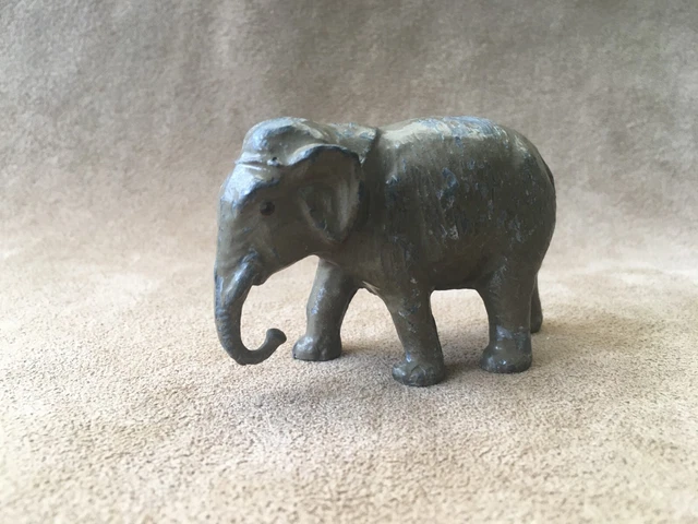 Figurine BF Quiralu CS Britains - Paysan, Vache Et Veau - Plomb Creux - Ancienne