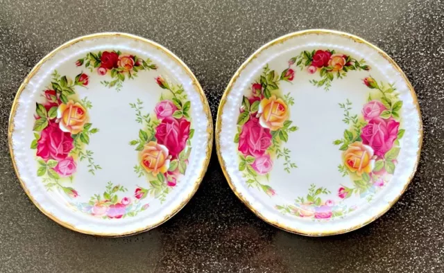 Old Country Roses Royal Albert Ltd 1962 Bone China England bread plates