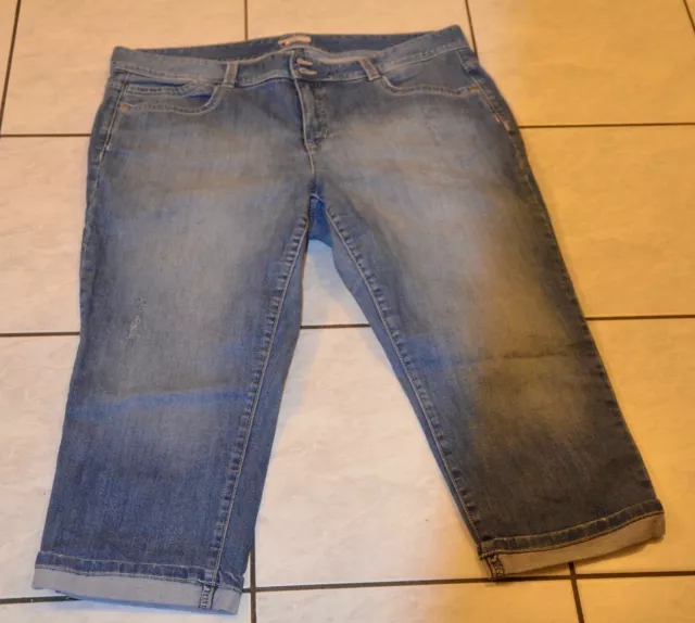 TOMMY HILFIGER -Très joli pantacourt en  jeans  Taille W42 - F52- EXCELLENT ÉTAT