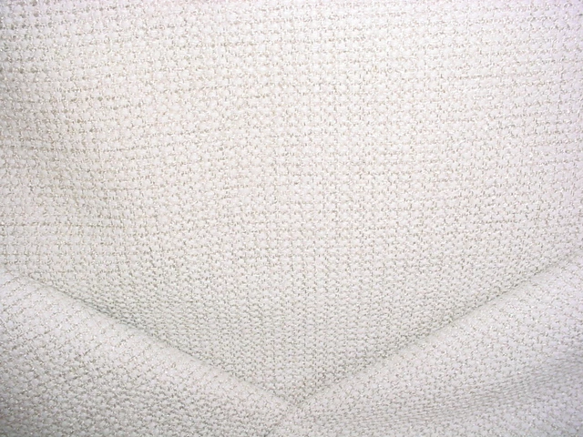 3-5/8Y Kravet Lee Jofa Soft White Ecru Textured Plainweave Upholstery Fabric