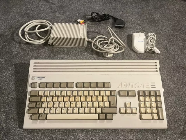 Amiga 1200 Computer Amiga 1200 Computer
