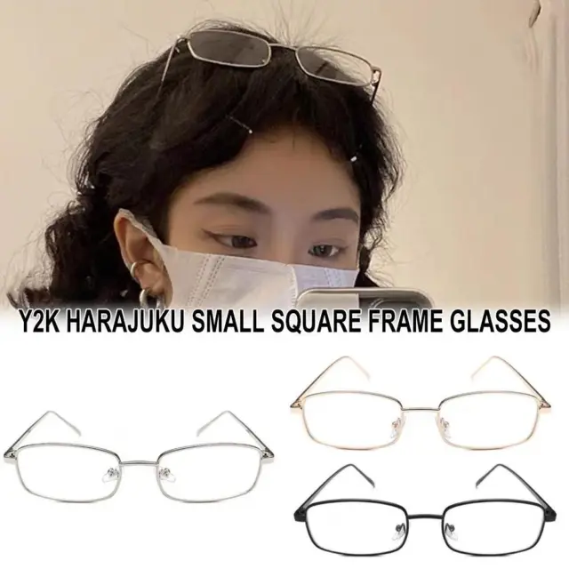 Ultralight glasses with metal silver rim adorn the flat glasses U8J7