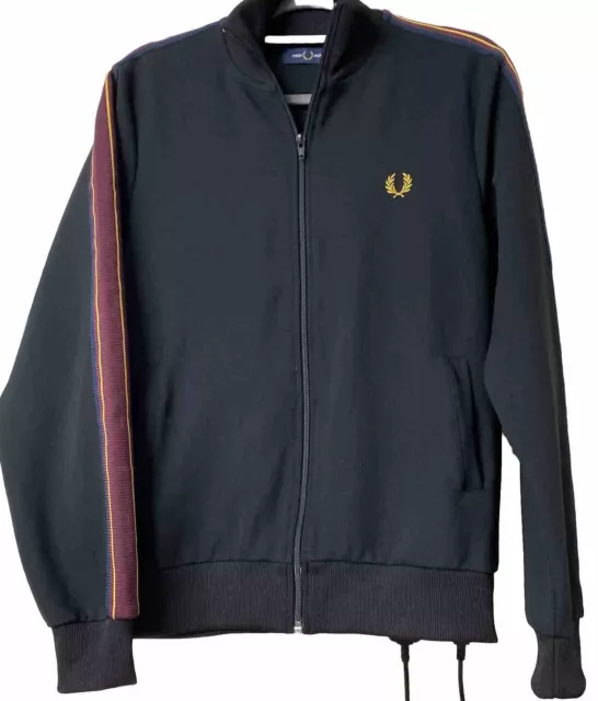 Fred Perry (schwarz) TRACKANZUG TOP. Neu ohne etikett (s) Grubengrube 48 cm FLACH GELEGT