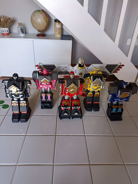 De Toyboys | Power Rangers: Mighty Morphin  Bandai  - Deluxe Shogun Megazord With Instructions 825893
