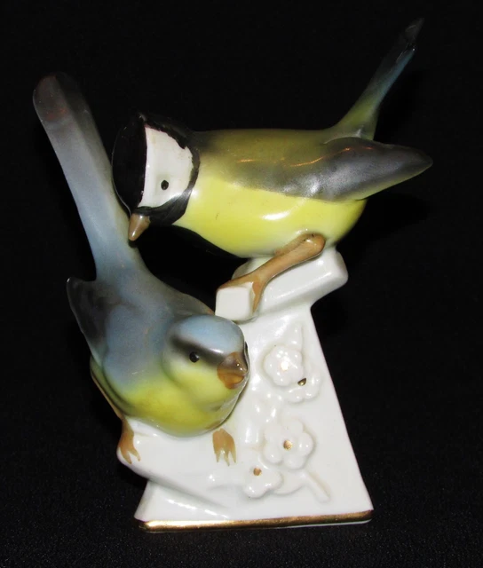 MESANGES  EN PORCELAINE POLYCHROME très bon état  / oiseaux