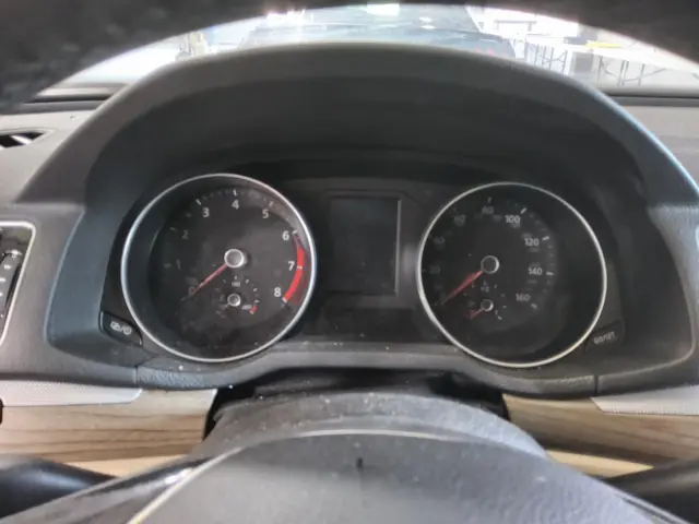 Used Speedometer Gauge fits: 2018 Volkswagen Passat cluster MPH ID 561920970F Gr